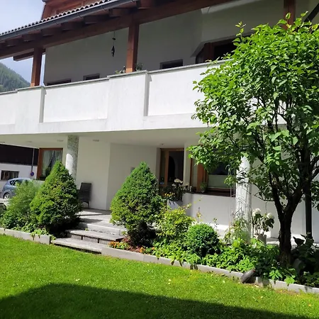 Haus Gfall Gæstehus 4*