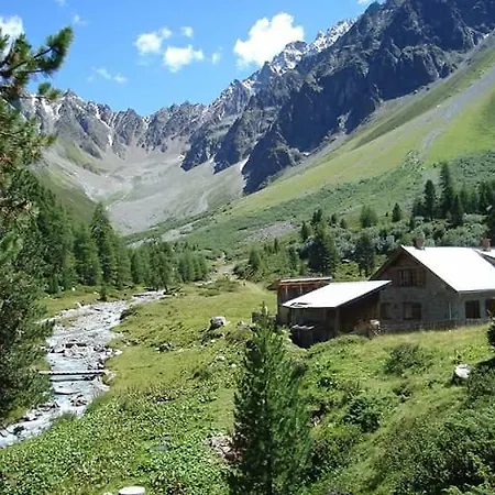 Guest house Haus Gfall 4*