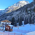 Haus Gfall Penzion 4*